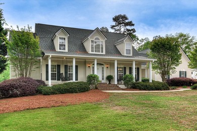 This home is the epitome of luxury and space. With 5 Bedrooms - photo 1