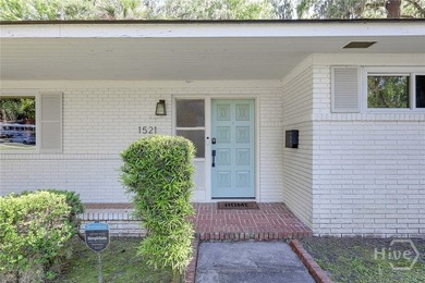 This mid-century modern home in Magnolia Park blends nice - photo 6