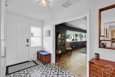 This mid-century modern home in Magnolia Park blends nice - photo 8