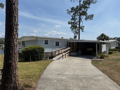Lake Home For Sale in Leesburg, Florida