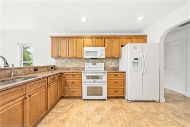 This custom built home is in one of Highlands County's most - photo 14