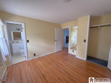 Such a meticulously maintained ranch home in a quaint little - photo 16