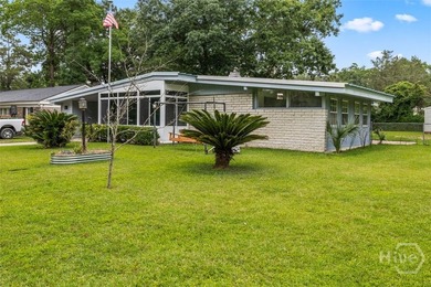 Seller offering $5k towards closing! Welcome to this spacious - photo 3