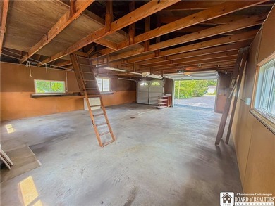 Such a meticulously maintained ranch home in a quaint little - photo 27