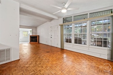 Seller offering $5k towards closing! Welcome to this spacious - photo 8