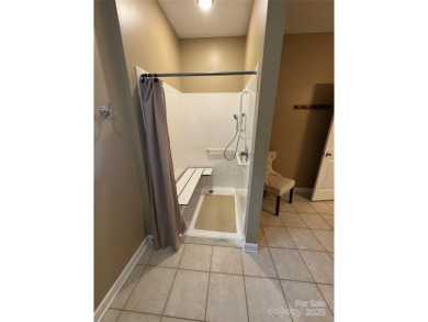 Beautiful all brick ranch home in desirable North Lincoln School