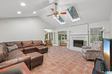 Welcome to this beautifully maintained full-brick 5-bedroom - photo 8