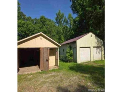 Property is available for online auction only. See RealtyBid - photo 5