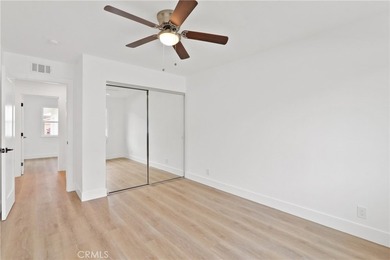 Perched in the heart of San Pedro, this BEAUTIFULLY REMODELED - photo 11