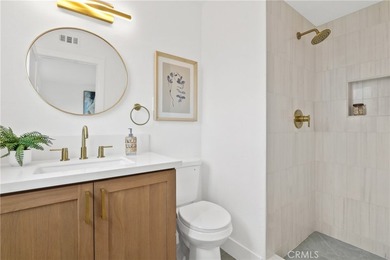 Perched in the heart of San Pedro, this BEAUTIFULLY REMODELED - photo 12