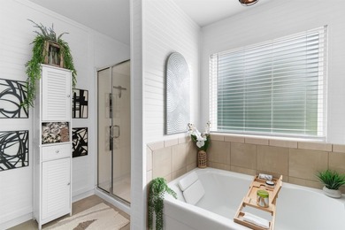 This beautiful, well maintained, three bedroom, 2.5 bathroom - photo 19