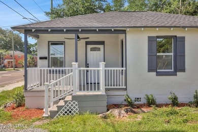 Welcome to this beautifully renovated 3-bedroom, 1.5-bath home - photo 4