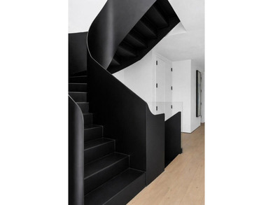 The Townhouse Residence at 79 South 2nd Street is calm, layered - photo 6