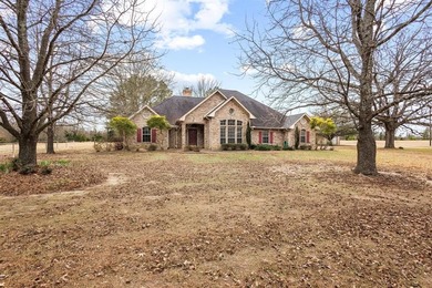 (private lake, pond, coastal) Home For Sale in Powderly Texas