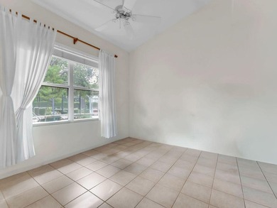 This beautifully maintained 2-bedroom, 2-bath single-story home - photo 16
