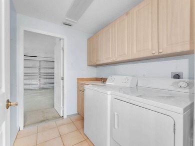 This beautifully maintained 2-bedroom, 2-bath single-story home - photo 17