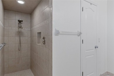 Welcome to this well-maintained 2-bedroom, 2-bathroom plus bonus - photo 18