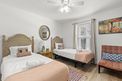 Fully renovated WPB pool home - gutted to the studs in 2017 - photo 22