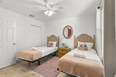 Fully renovated WPB pool home - gutted to the studs in 2017 - photo 23