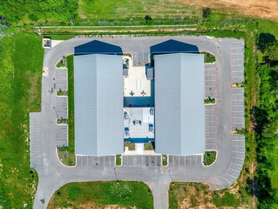 Positioned in the heart of Granbury, this exceptional commercial - photo 4
