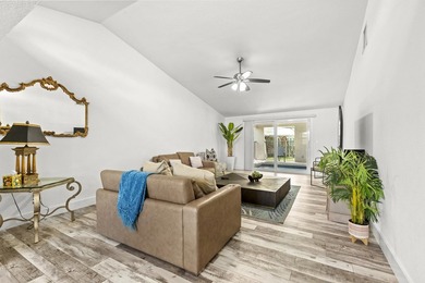 Fully renovated WPB pool home - gutted to the studs in 2017 - photo 24