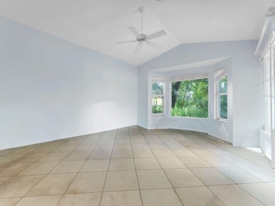 This beautifully maintained 2-bedroom, 2-bath single-story home - photo 27