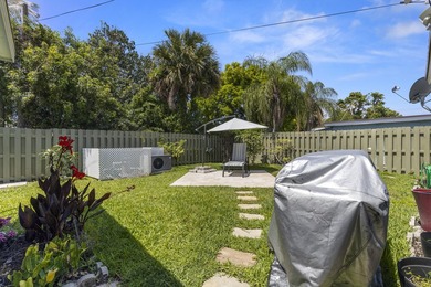 Fully renovated WPB pool home - gutted to the studs in 2017 - photo 29