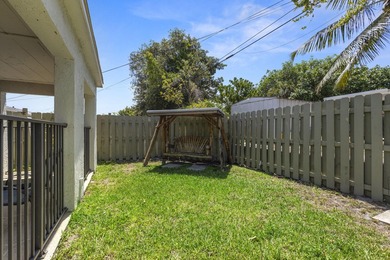 Fully renovated WPB pool home - gutted to the studs in 2017 - photo 33
