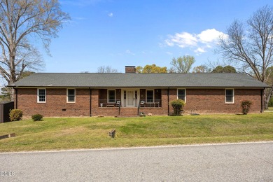 Back on the market due to no fault of the seller! Set on over - photo 1