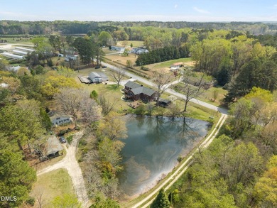 Back on the market due to no fault of the seller! Set on over - photo 3