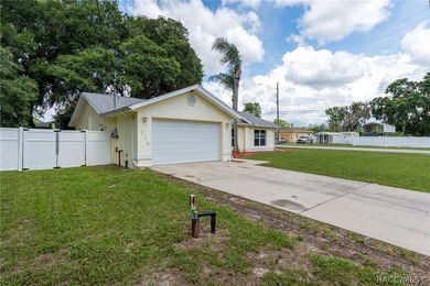 Welcome to this well-maintained 2-bedroom, 2-bathroom plus bonus - photo 44