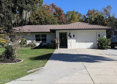 Withlacoochee River Home Sale Pending in Inglis Florida