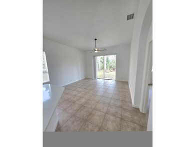 RENOVATED! New Kitchen cabinets, new quartz counter top, New - photo 8