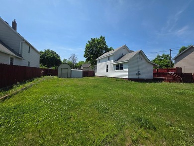 Welcome to 945 Geranium Ave E in Saint Paul! This charming 2 bed - photo 17