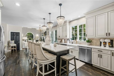 Welcome to Slocum Woods. This exceptional residence offers 4 - photo 18