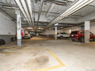 LARGE JR-4 CONVERTED TO A TRUE 2 BEDROOM! LOCATED IN THE HEART - photo 20