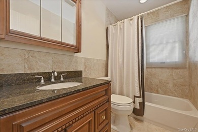 Enjoy the best of the LONG BEACH LIFESTYLE in this SPACIOUS - photo 23