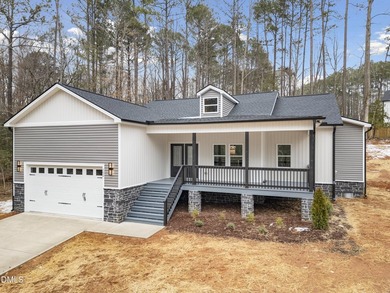 Beautifully crafted 3BR/2BA home set on a private lot in the - photo 31