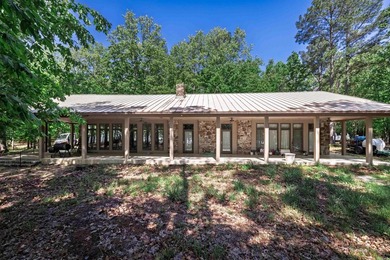 Welcome to an extraordinary legacy property at 211 Hale Rd - photo 33