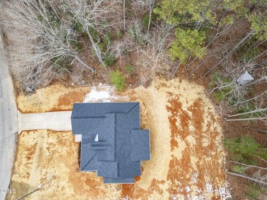 Beautifully crafted 3BR/2BA home set on a private lot in the - photo 35