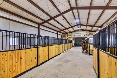 Welcome to an extraordinary legacy property at 211 Hale Rd - photo 44