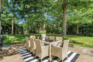 Welcome to Slocum Woods. This exceptional residence offers 4 - photo 45