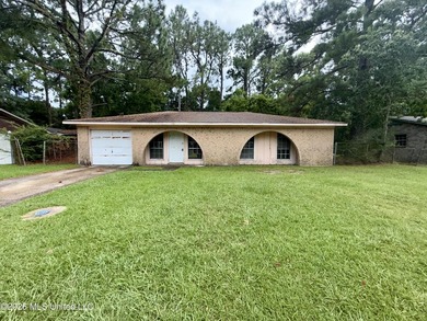 Bring your vision and make this classic brick ranch your own! - photo 1