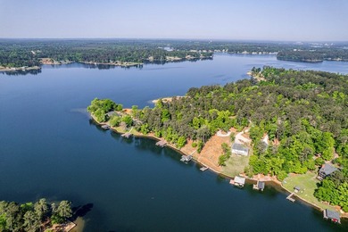 Stunning lakefront lot on Lake Sinclair! Located in a desirable - photo 10