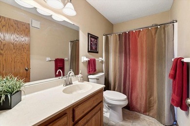 Welcome to easy, low-maintenance living in the highly - photo 10