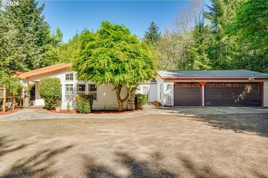 Welcome to your private retreat just minutes from town! This 2 - photo 1