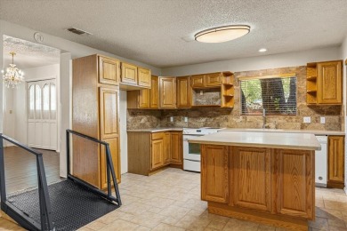 Waterfront Estate - New Year New Price 
This 2B 1B property