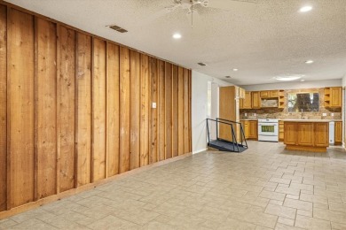 Waterfront Estate - New Year New Price 
This 2B 1B property