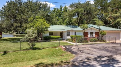 Waterfront Estate - New Year New Price 
This 2B 1B property