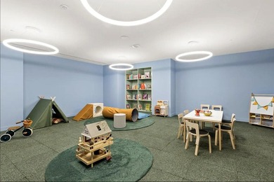 PANORAMIC WATERFRONT LIVING ABOVE THE WILLIAMSBURG SKYLINE - photo 25